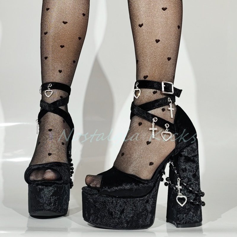 Gothic Schwarz Samt Plattform  – Sandal Strappy Heeled Bewertung und Preis